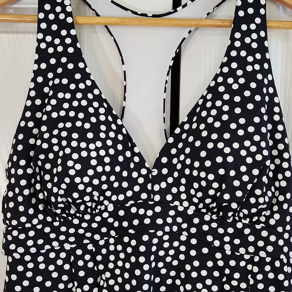 Lands' End Black & White Polka Dot Tankini Top Size 8 Summer Vacation‎ Swimwear